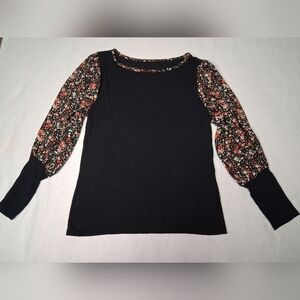 Storm Floral Sleeve Black Top